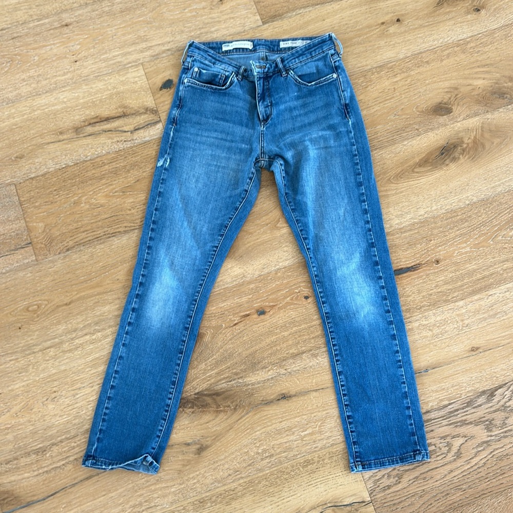 Anthropology slim boyfriend jeans size 28